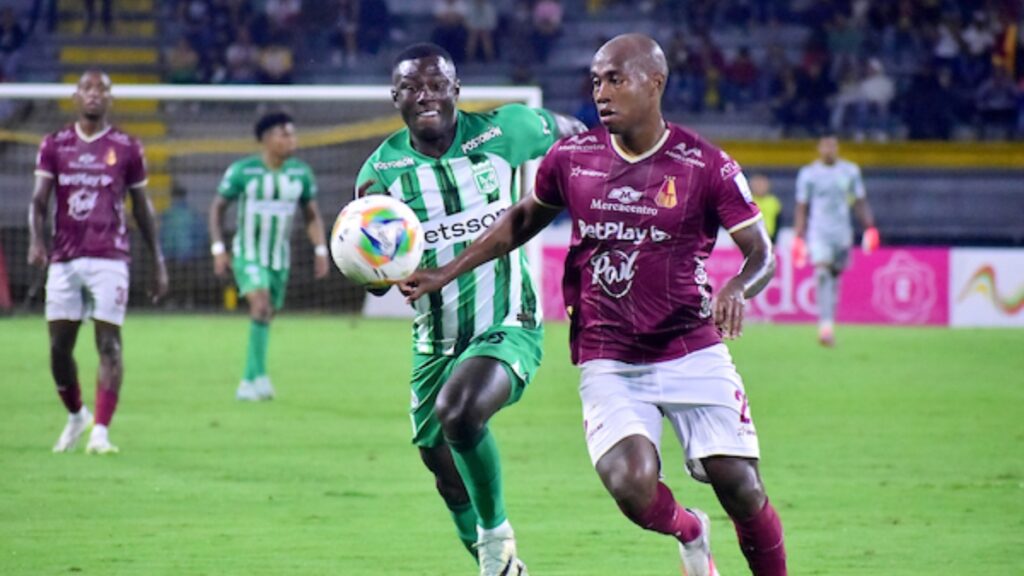 Nacional vs Deportes Tolima | VizzorImage.