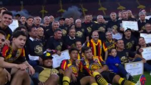 Figuras históricas de los Leones Negros reciben homenaje en la Copa Pacífica 2024