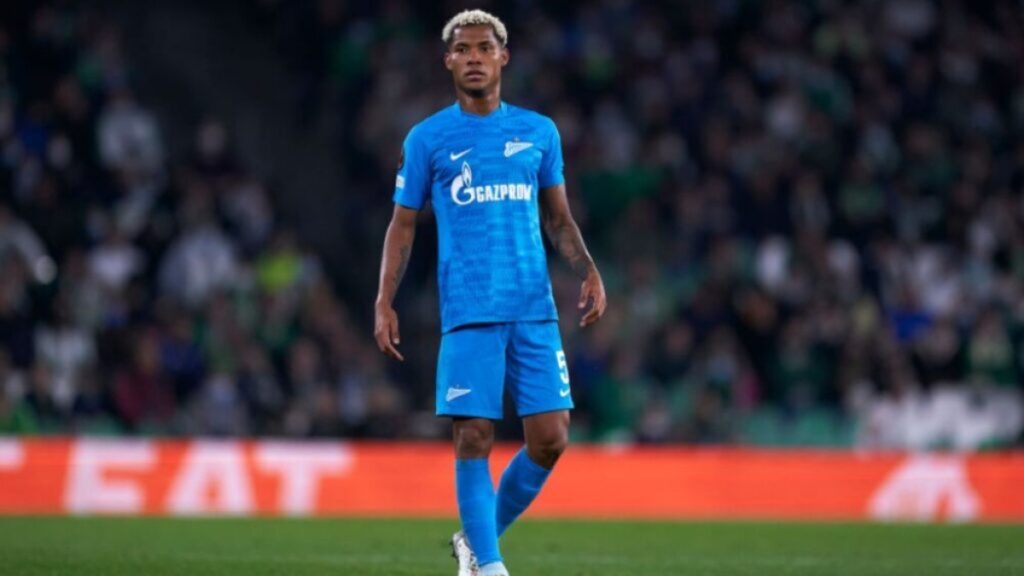 Wilmar Barrios jugando con el Zenit.