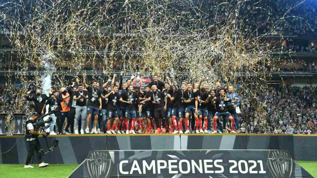 El día que Rayados se coronó ante América en el Gigante de Acero