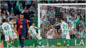 Barcelona comete todos los pecados posibles y deja ir puntos vitales ante Betis