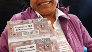 CDMX repartirá vales de MIL pesos; ¿quiénes pueden ser beneficiarios y cómo solicitarlos?