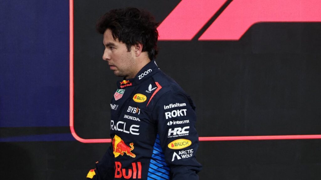 Checo Pérez tiene contrato con Red Bull hasta 2026