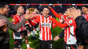 Chucky Lozano vive su último partido con el PSV antes de su llegada a la MLS