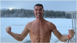 Así pasa Cristiano Ronaldo su Navidad: ¡Sin camisa en el Polo Norte!