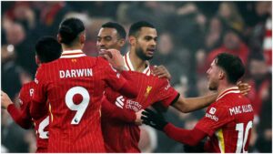 Liverpool sigue imparable en la Premier League y deja comprometido al Leicester en puestos de descenso