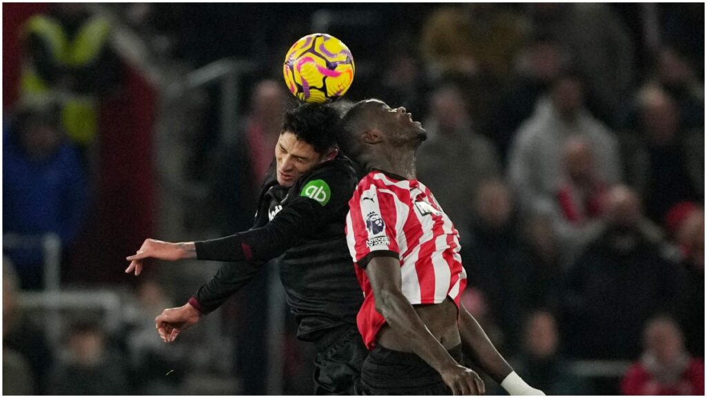 El West Ham de Edson Álvarez ante el Southampton | Reuters