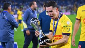 Álvaro Fidalgo no piensa en el futuro y celebra el histórico tricampeonato del América