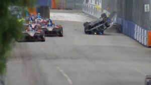 Pascal Wehrlein termina de cabeza tras un choque de terror en el E-Prix de Sao Paulo