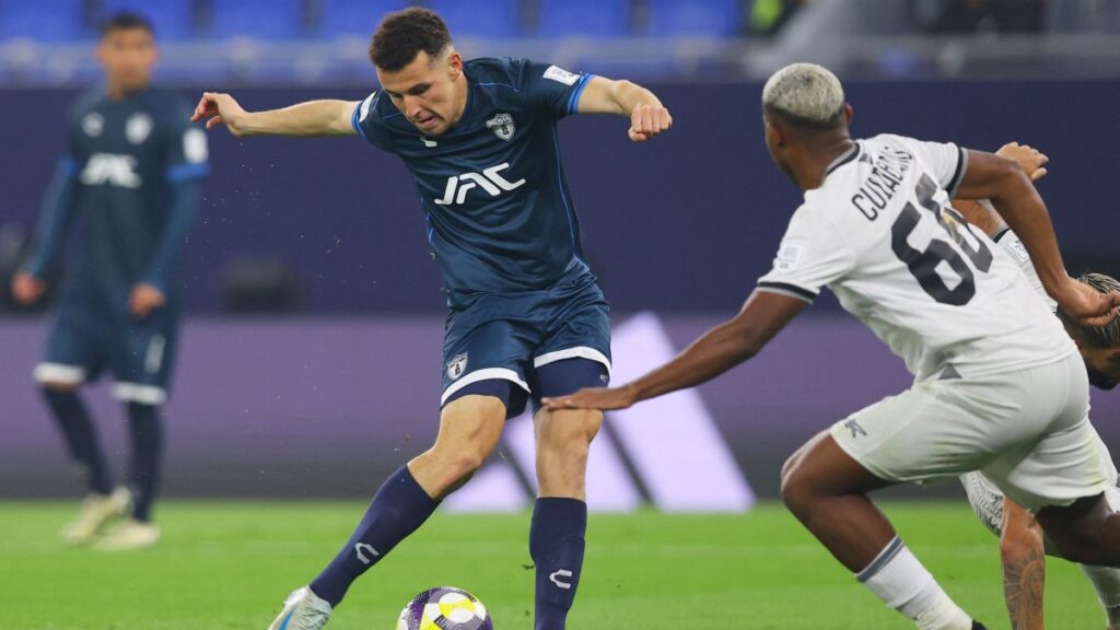 Oussama Idrissi anotó un golazo para adelantar al Pachuca contra el Botafogo