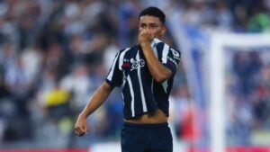 Johan Rojas da esperanza a Monterrey con golazo en los últimos minutos de la final Liga MX