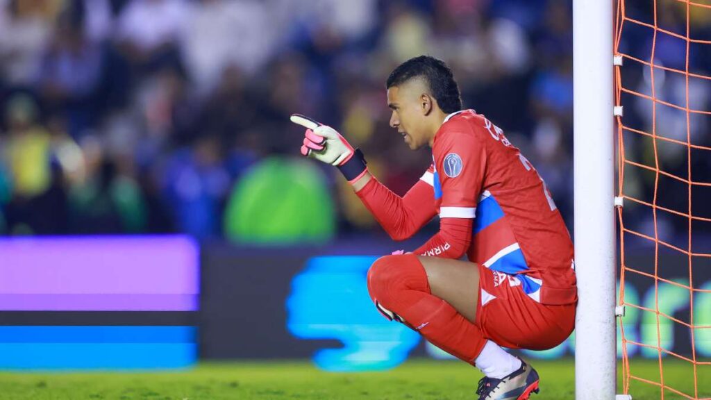 Con Cruz Azul disputó 17 partidos como titular