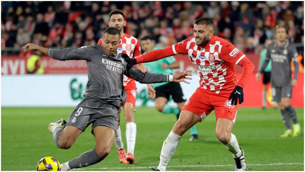 Kylian Mbappé busca lavar las críticas con un golazo | Reuters