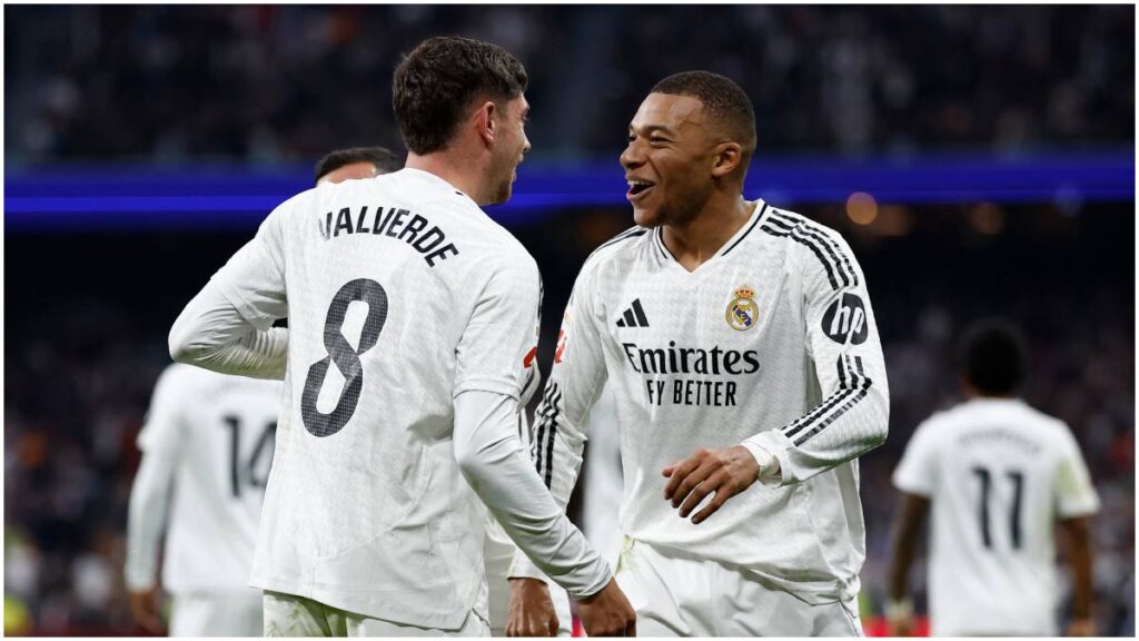 Kylian Mbappé y Federico Valverde celebran con el Real Madrid | Reuters