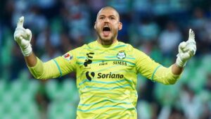 ¡Al extranjero! Gibrán Lajud se despide de Santos y la Liga MX: “Nos volveremos a encontrar”