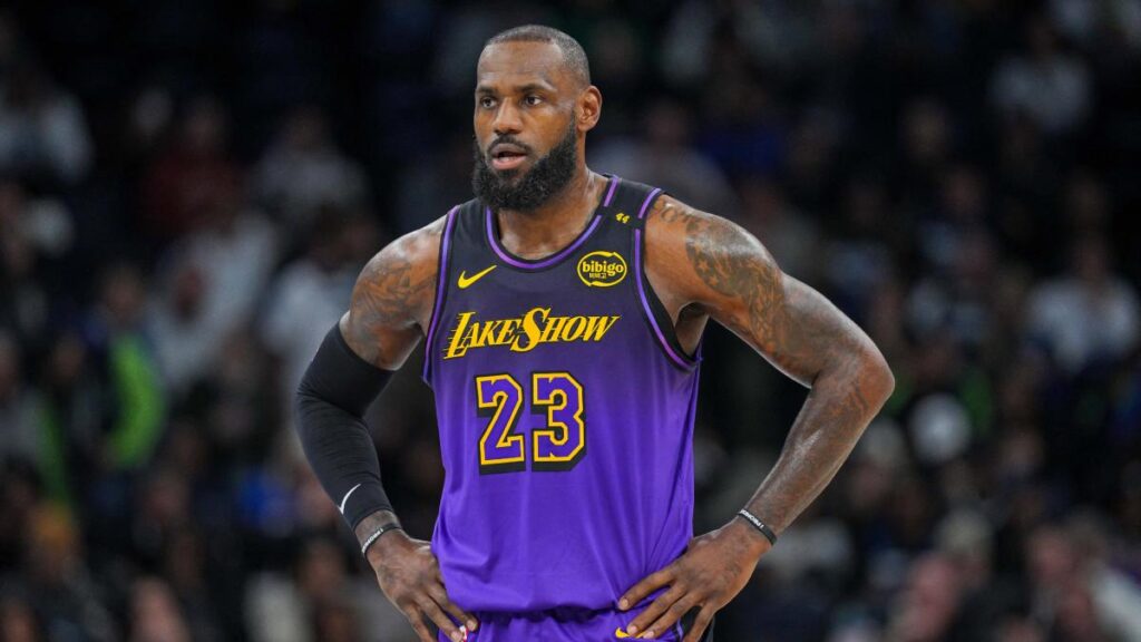 LeBron James no jugaría los 82 partidos pronosticados con Lakers en la temporada de la NBA