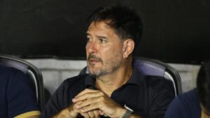 Gustavo Lema renueva como director técnico de Pumas