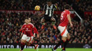 Newcastle le da un baile al Manchester United en Old Trafford