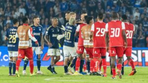 ¿Le perdonaron la roja a Falcao?: Las polémicas que dejó el clásico entre Millonarios y Santa Fe