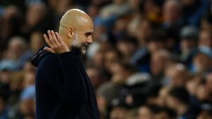 El City regala el Derbi de Manchester con un par de errores defensivos para poner KO a Pep Guardiola