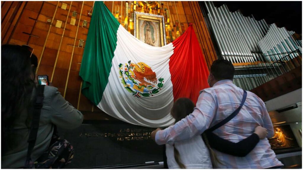 Peregrinos acuden a la Basílica de Guadalupe | AP