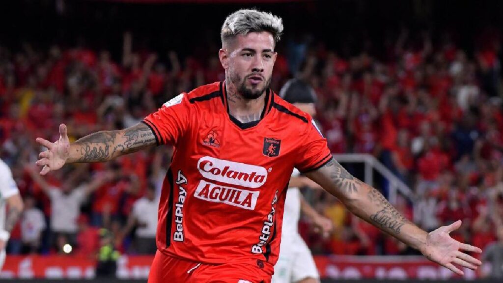 Rodrigo Holgado celebrando con América de Cali / Vizzor