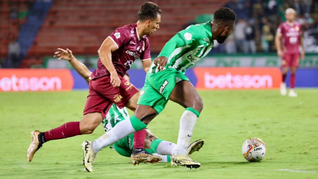 Deportes Tolima vs Atlético Nacional / Vizzor