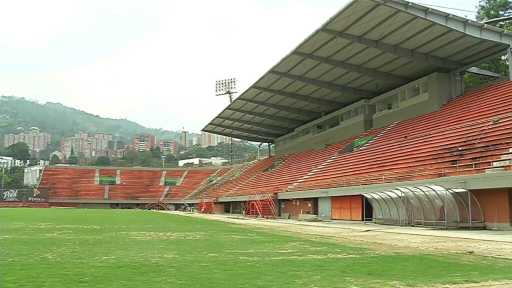 Día de Fútbol Envigadeño en el Polideportivo Sur