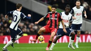 ¿Cómo le fue a los futbolistas mexicanos en la fecha 13 de la Premier League?