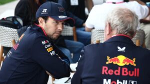 Helmut Marko: “Creo que Checo Pérez todavía tiene esperanzas en la Fórmula 1”