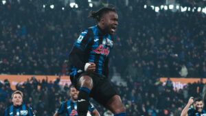 Ademola Lookman vuelve a ‘rockear’ con Atalanta: gol, victoria y liderato ante el Milan