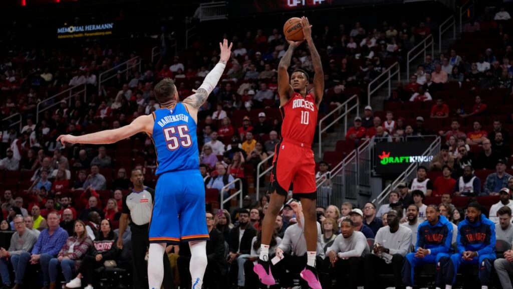 Rockets vencen a Thunder gracias a una actuación estelar de Fred VanVleet