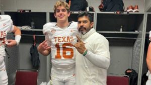 Rubén Contreras, el coach mexicano que sueña ganar el campeonato nacional con los Texas Longhorns