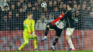 Santiago Giménez y la razón del gran momento que vive con el Feyenoord tras su lesión