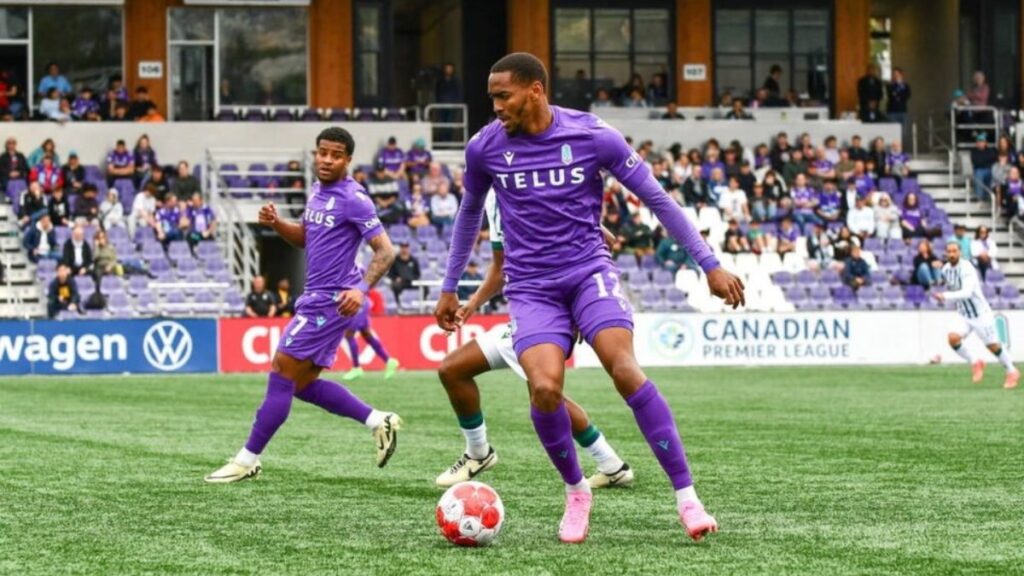 Domínguez, durante un partido con Pacific. (Pacific)