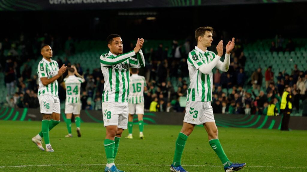 El festejo de los jugadores al término. (Reuters)