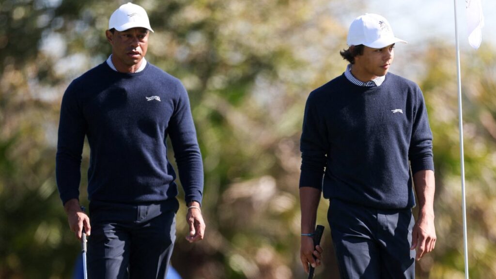 El hijo de Tiger Woods, Charlie Woods, logró el primer hoyo en uno de su carrera tras realizarlo en el PNC Championship