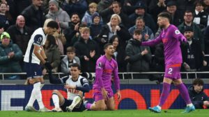 Los Wolves le sacan el empate al Tottenham y tienen algo de vida en la Premier League