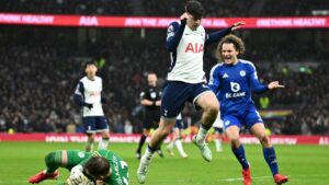 Leicester le remonta a un frío Tottenham y prolonga su grave crisis en Premier League