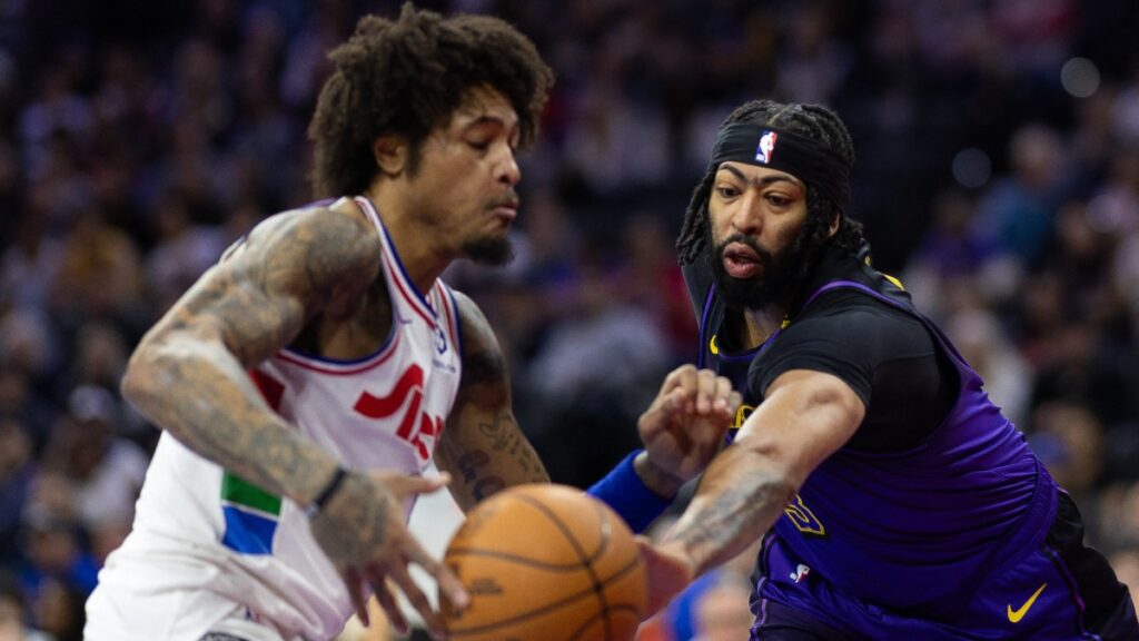 Anthony Davis vuelve a ausentarse por lesión | Bill Streicher-Imagn Images