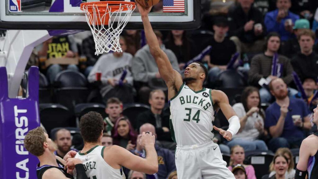 Mancuerna Antetokounmpo.Lillard impulsa la victoria de Bucks sobre Jazz