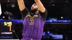 Anthony Davis relata que tuvo que evacuar su casa por los incendios en Los Ángeles