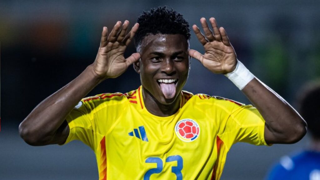 Neiser Villarreal celebrando con Colombia | Conmebol.