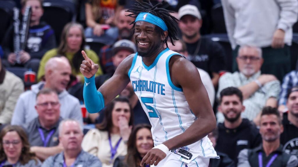 Williams anota récord personal de 31 puntos en triunfo de Hornets ante Jazz