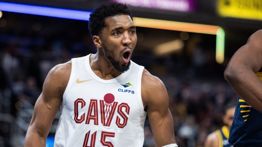 Donovan Mitchell con los Cavs