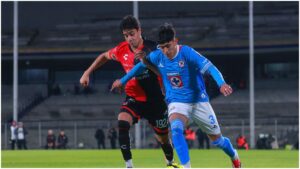 Los aficionados de Cruz Azul muestran su rechazo por jugar en el Estadio Olímpico Universitario