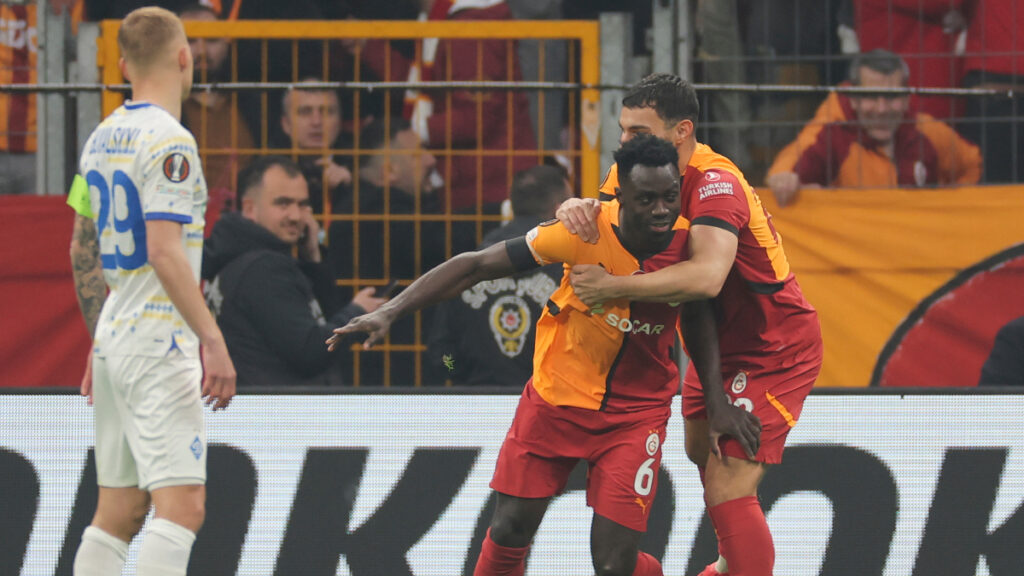 Dávinson Sánchez celebra su gol. - AP.