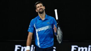 ¡El rey de Australia! Novak Djokovic supera a Carlos Alcaraz y avanza hacia su undécimo campeonato en Melbourne