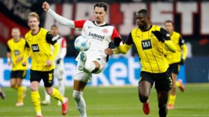 Eintracht Frankfurt no extraña a Marmoush y vence a un Borussia Dortmund que está en serio peligro de perderse la próxima Champions