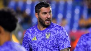 Gignac, baja para el Chivas vs Tigres por lesión